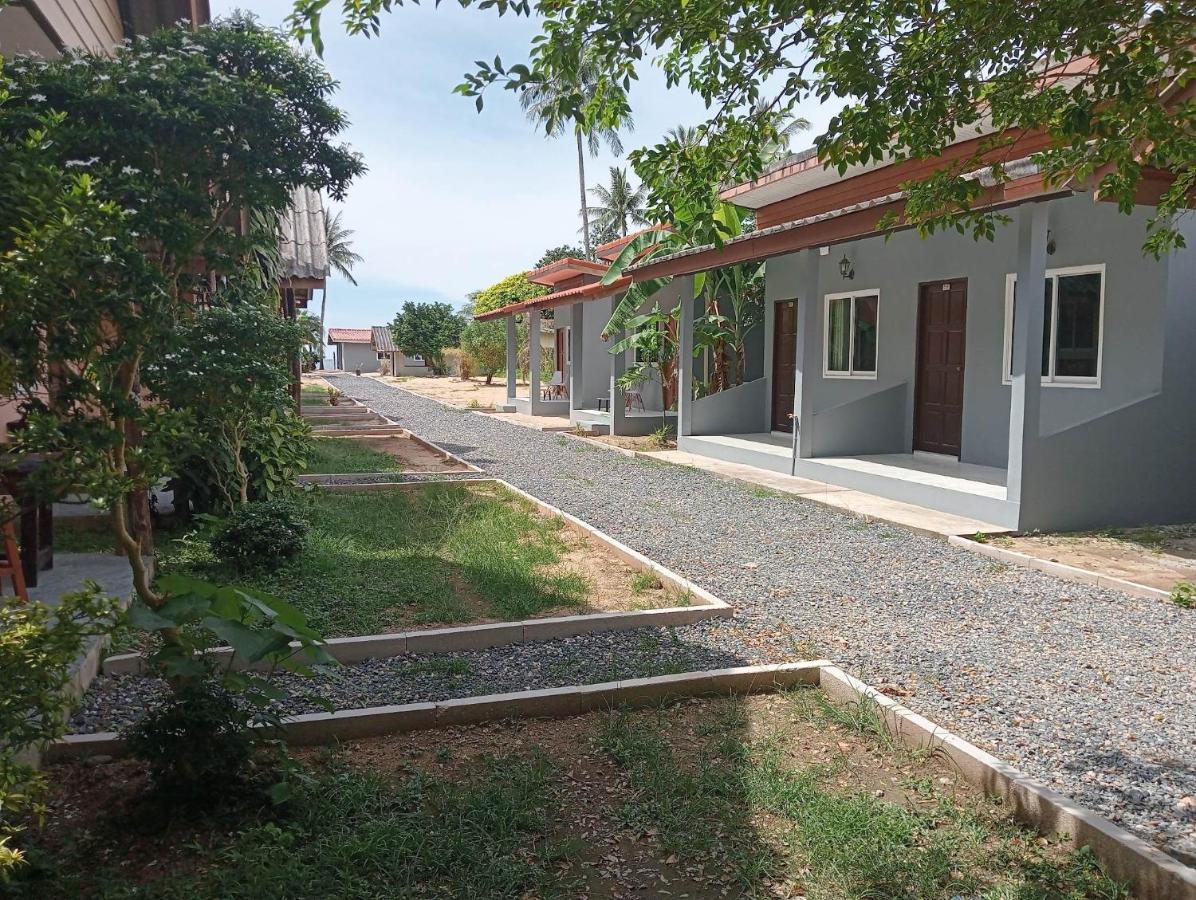 Scandinavian Beach Resort Koh Lanta Ngoại thất bức ảnh