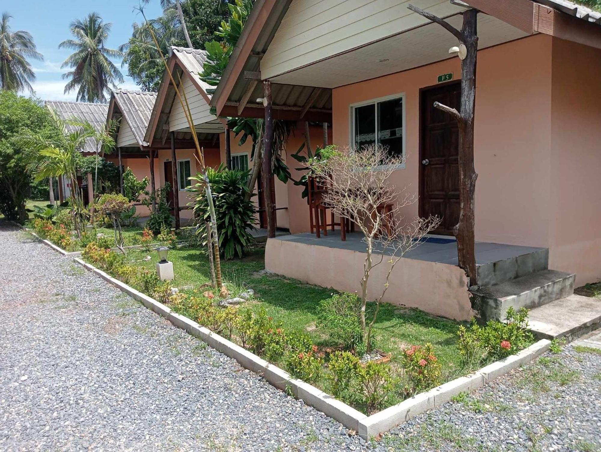 Scandinavian Beach Resort Koh Lanta Ngoại thất bức ảnh